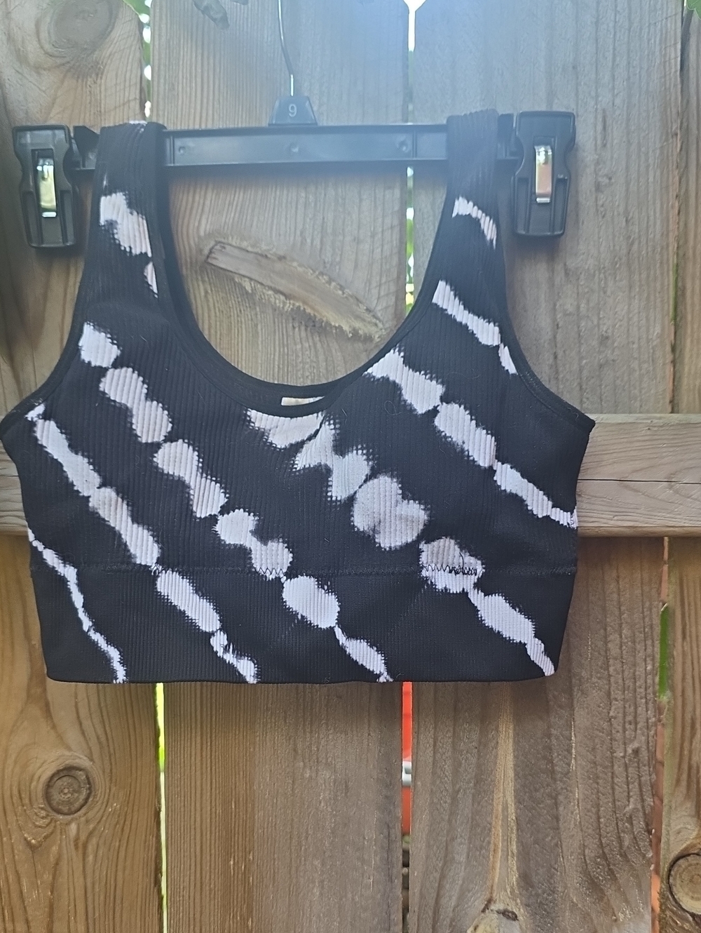 SO Black and White Tie-Dye Ribbed Sports Crop Top